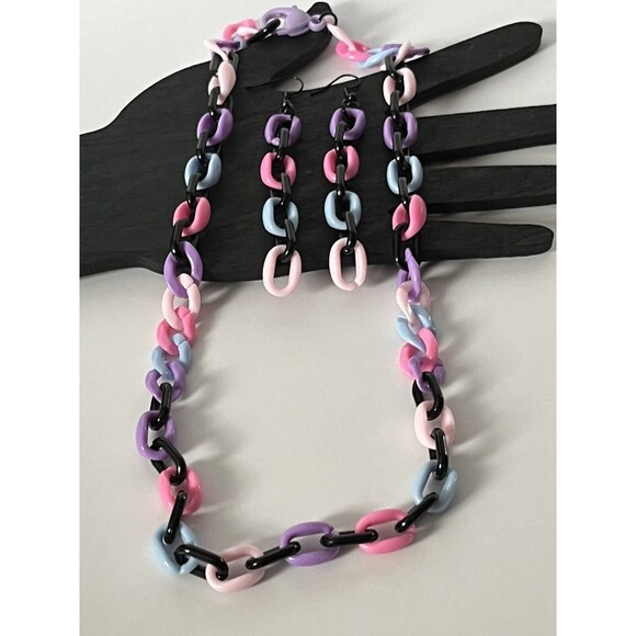 Acrylic Statement Necklace 22” & Earrings 3.25” Handmade Jewelry Set~Cute!!! - Picture 2 of 16